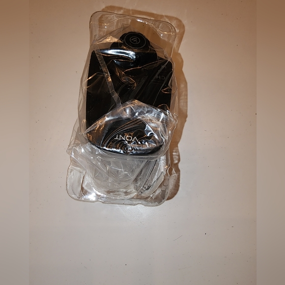 Bluetooth FM Transmitter for car - Picture 2 of 2